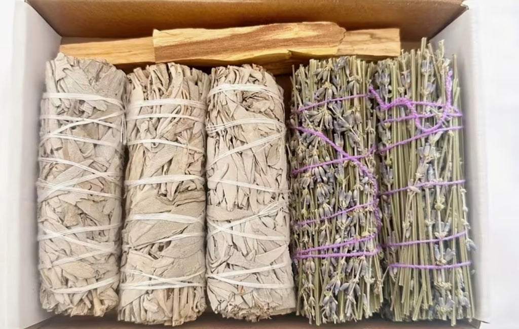 Sage & Palo Santo Smudge Kit 💨